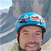 Laureato magistrale in scienze pedagogiche e dell'educazione con esami integrativi di filosofia e storia